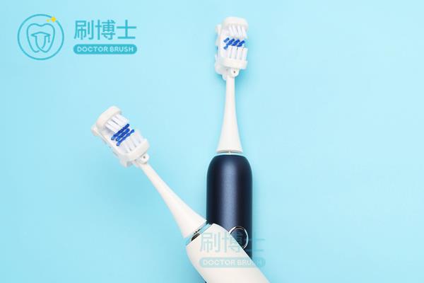 電動(dòng)牙刷好還是普通牙刷對(duì)牙齒好？不同類型的牙刷使用方法