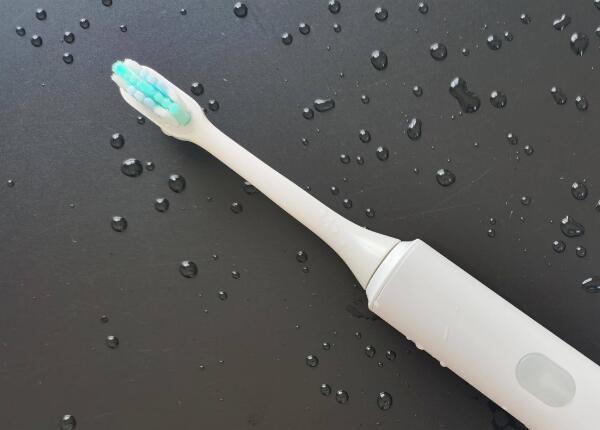 聲波牙刷和手動(dòng)刷牙的四大區(qū)別