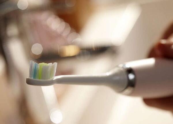 飛利浦電動(dòng)牙刷怎么刷