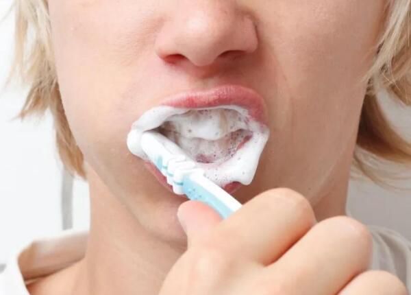 電動(dòng)牙刷是智商稅還是真有用