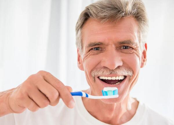 老年人適合用聲波電動(dòng)牙刷嗎