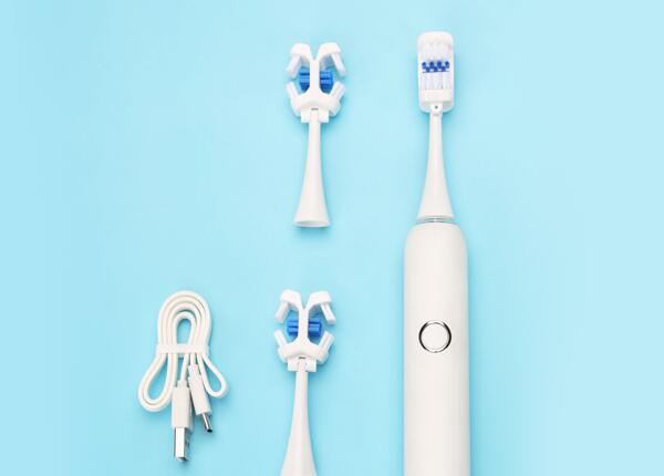 使用電動(dòng)牙刷替換頭 正確使用電動(dòng)牙刷替換頭