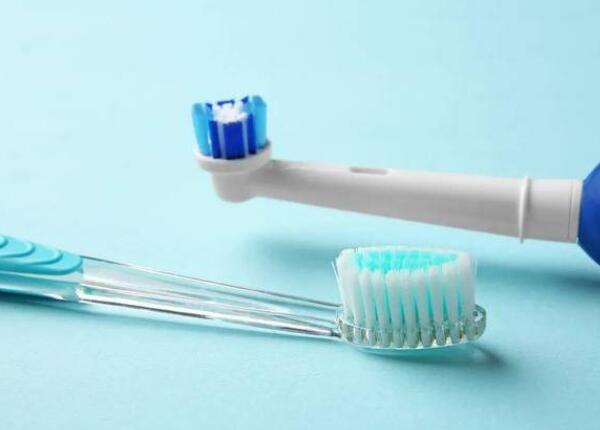 電動(dòng)牙刷和普通牙刷哪個(gè)好 電動(dòng)牙刷和普通牙刷哪個(gè)好