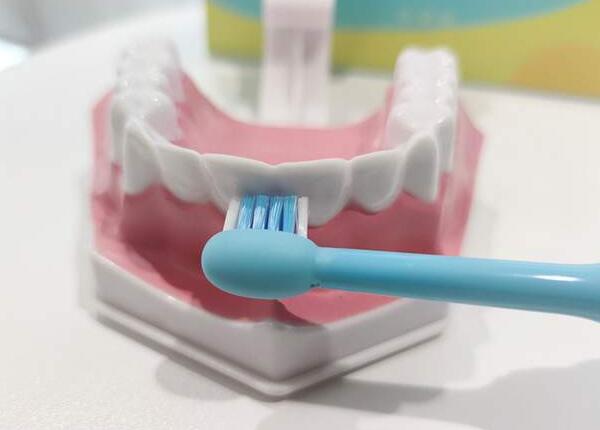 兒童用電動(dòng)牙刷的利弊