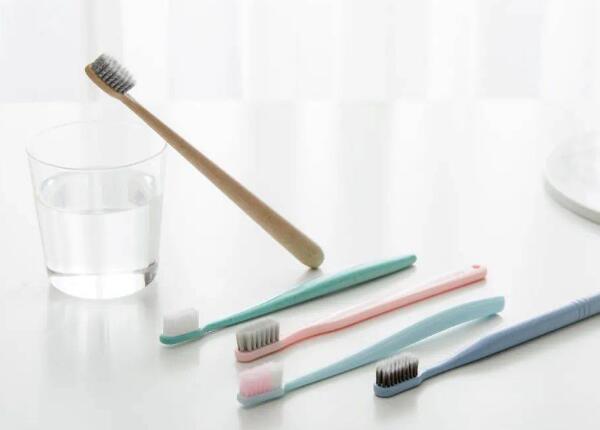 長蛀牙用什么手動牙刷 長蛀牙用什么手動牙刷