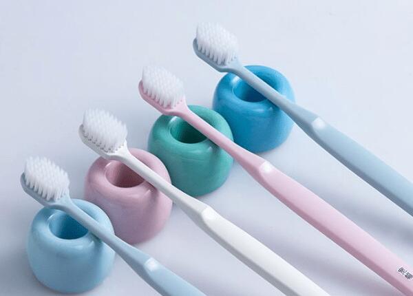 電動牙刷和手動牙刷的區(qū)別 電動牙刷和手動牙刷