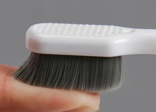 手動牙刷該如何選擇？選擇手動牙刷的幾大技巧