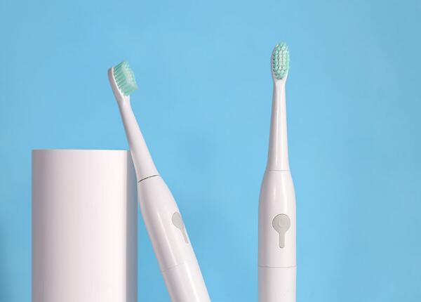 自動牙刷好還是沖牙器好？一篇教你選出適合的刷牙工具