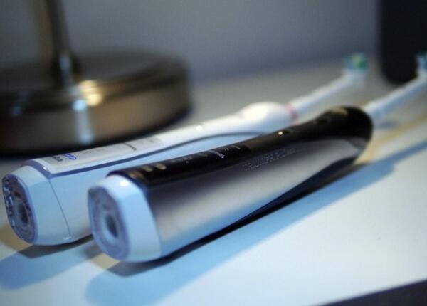 歐樂b電動牙刷充電器如何使用？從入門到精通，一篇就懂