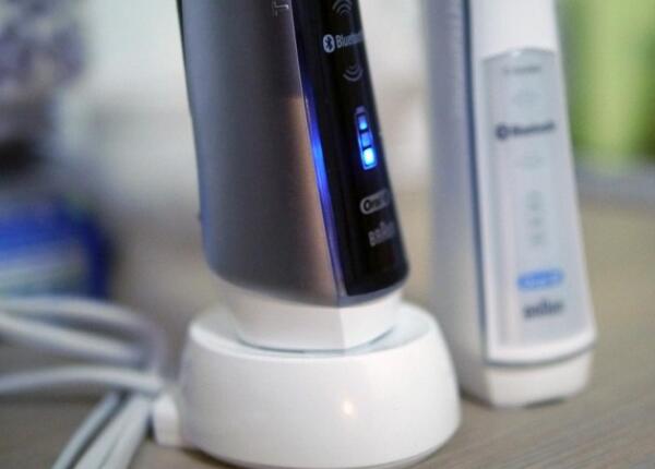 歐樂(lè)b電動(dòng)牙刷充電器使用 歐樂(lè)b電動(dòng)牙刷充電器使用