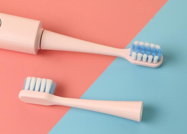 新人入手電動牙刷怎么選？首入電動牙刷的四大看點