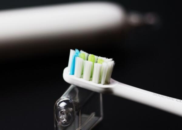 電動牙刷替換刷頭 牙刷替換刷頭怎么更換