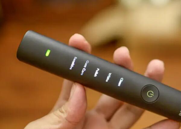 初次使用電動牙刷怎么充電？初用電動牙刷充電方法介紹