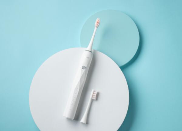 牙刷長(zhǎng)的好還是寬的好用 牙刷長(zhǎng)的好還是寬的好用