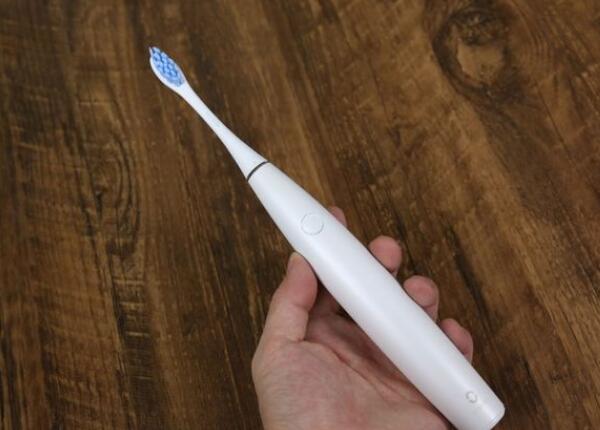 全自動(dòng)充電式成人電動(dòng)牙刷 全自動(dòng)充電式成人電動(dòng)牙刷