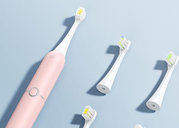 電動(dòng)牙刷頭買(mǎi)適配還是原裝？電動(dòng)牙刷刷頭就這樣選！