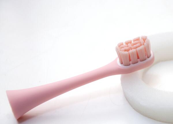 如何選擇適合小學(xué)生兒童電動牙刷 如何選擇適合小學(xué)生的兒童電動牙刷