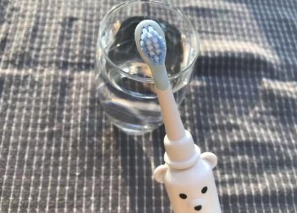 兒童如何正確用電動(dòng)牙刷刷牙？牙刷刷牙指南分享
